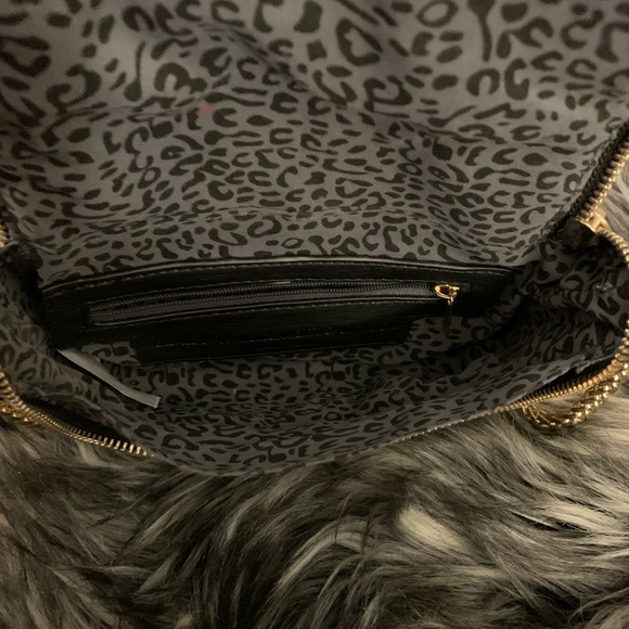 V 1969 Italia Studded Purse. - Picture 6 of 8